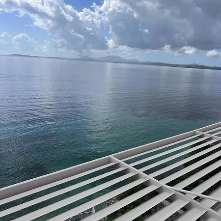 Villa Ellysian Shores Beachfront