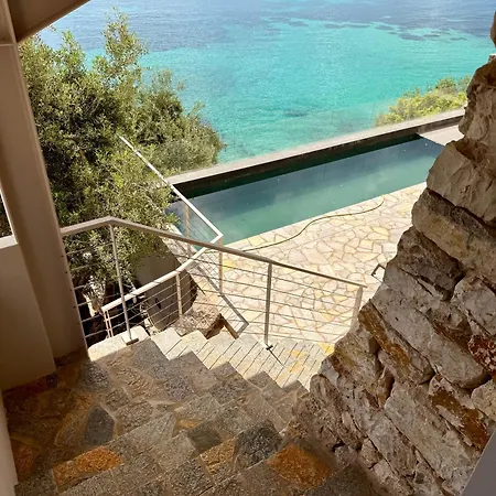 Villa Ellysian Shores Beachfront