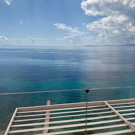 Villa Ellysian Shores Beachfront Glyfa
