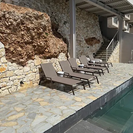 Villa Ellysian Shores Beachfront Glyfa