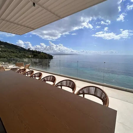 Ellysian Shores Beachfront Villa *