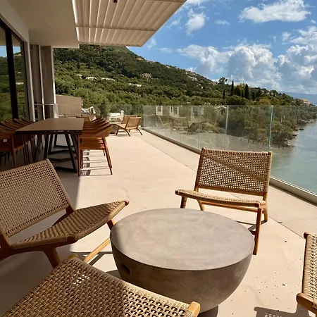 Ellysian Shores Beachfront * Glyfa