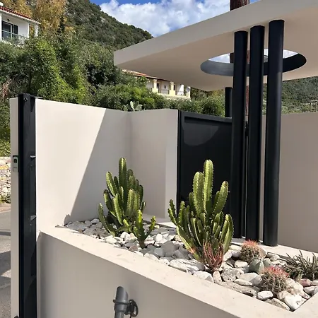 Villa Ellysian Shores Beachfront